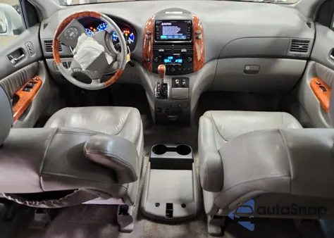 2006 Toyota Sienna Xle z USA, uszkodzony, nr VIN 5TDBA22C36S071093